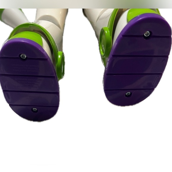 Buzz Lightyear Action Figure - Green and White, came out in 1995. - Picture 6 of 6